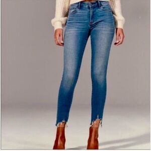 Abercrombie & Fitch Mid Rise Super Skinny Jeans 00 / 24 Short NWT